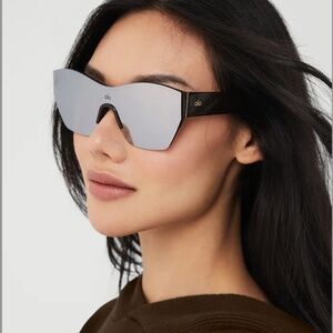 Brand new ALO Espresso Mirrored sunglasses. With cloth and case